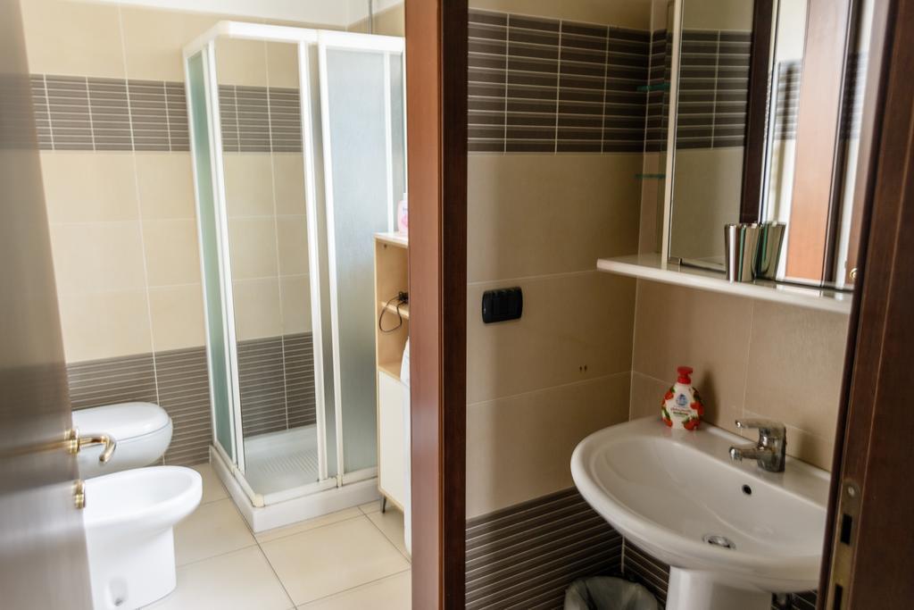 Bed And Breakfast Linate Peschiera Borromeo Extérieur photo